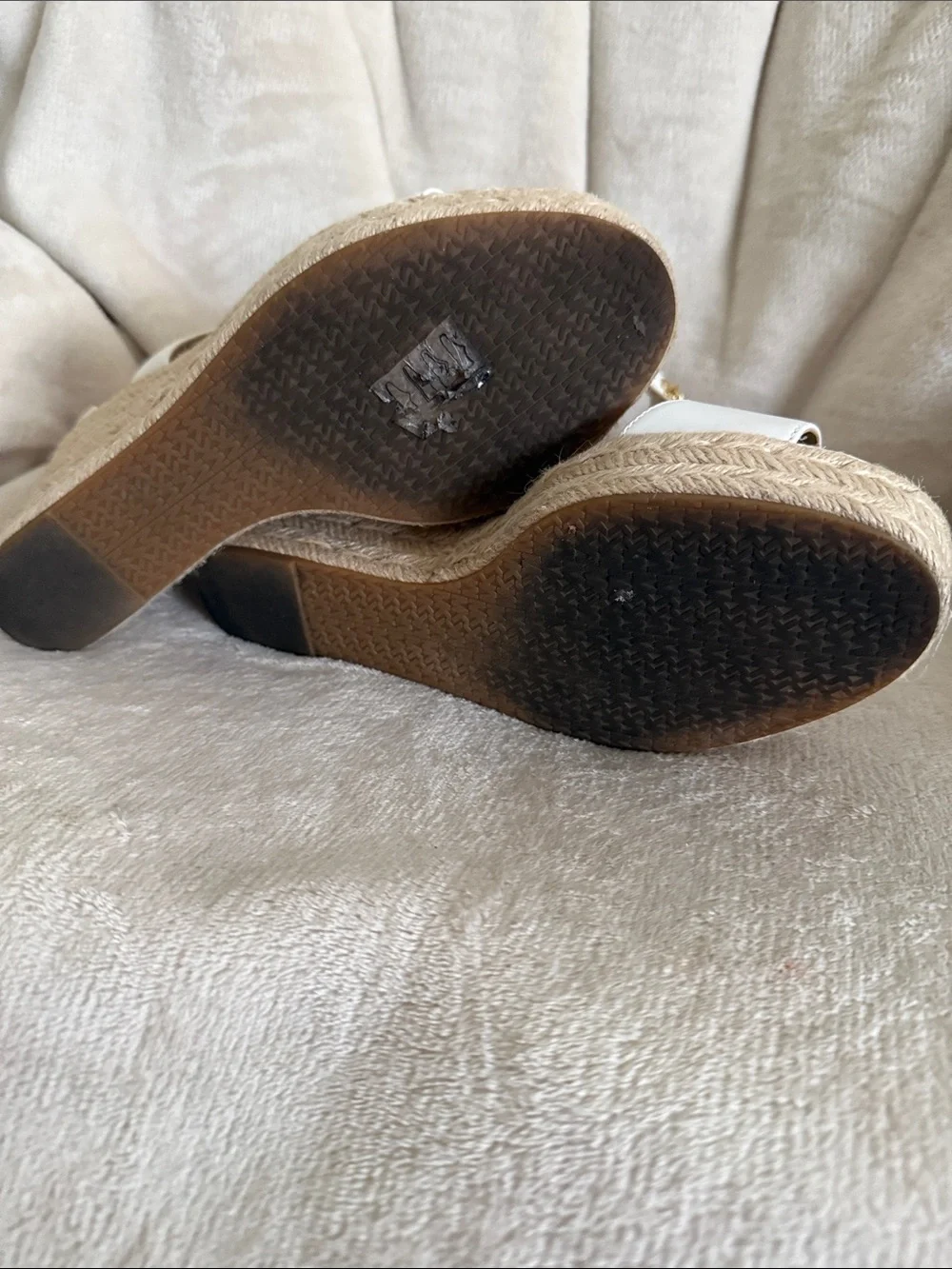 Michael kors Berkeley mid wedge 8.5    $50